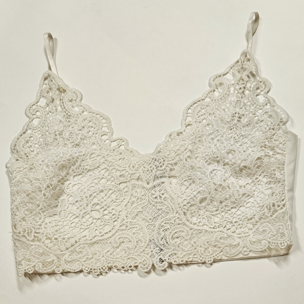 White lace crop top adjustable strap size S